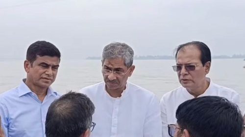 তিস্তা ব্যারাজ ও নদীভাঙন এলাকা পরিদর্শন করছেন পানিসম্পদমন্ত্রী শহীদ উদ্দিন চৌধুরী এ্যানি